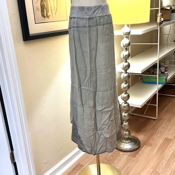 XCVI,GAUZE WEARABLES Zuri-esque SKIRT,Lightweight,Wrap-Front,EUC,Size Medium - Picture 4 of 10